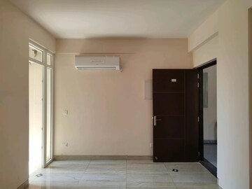 Room in 2 BHK Apartment at Wave Executive Floors, Wave City – for Sale