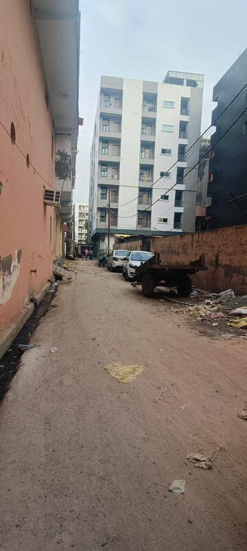 Parking in 2 BHK Builder Floor at Kritak Modern Apartments, Sector 73 – for Sale