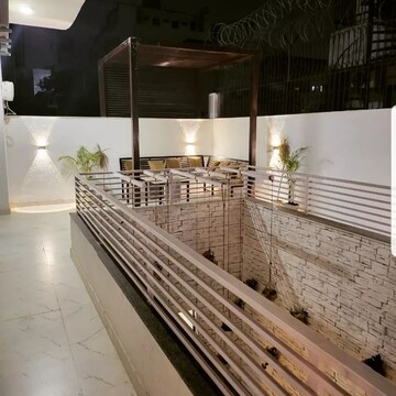 Balcony in 4 BHK Apartment at DLF Trinity Towers, Dlf Phase V – for Sale