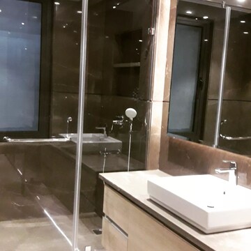 Furnished Amenities in 4 BHK Apartment at DLF Westend Heights, Sector 53 – for Sale