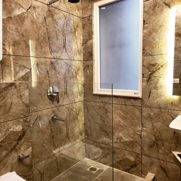 Bathroom in 4 BHK Apartment at DLF The Icon, Dlf Phase V – for Sale