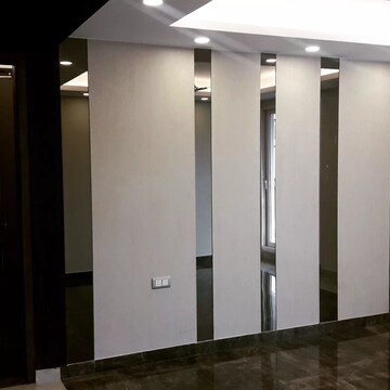 Building Lobby in 4 BHK Apartment at DLF Park Place, Sector 54 – for Sale