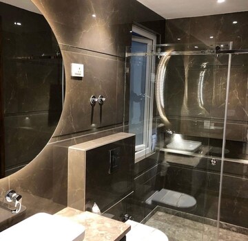 Attached Bathroom in 3.5 BHK Apartment at DLF Hamilton Court, Sector 27 – for Sale