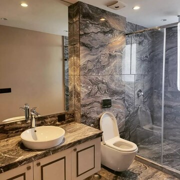 Balcony in 3.5 BHK Apartment at DLF Hamilton Court, Sector 27 – for Sale