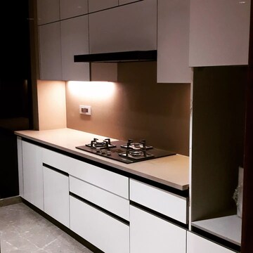 Kitchen in 4 BHK Apartment at DLF Windsor Court, Dlf Phase iv – for Sale