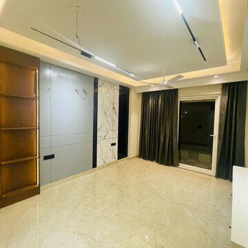 Room in 4 BHK Builder Floor at Ansal API Esencia, Sector 67 – for Sale