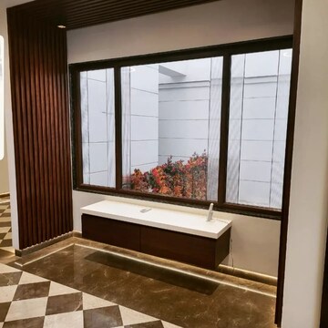 Bedroom in 4 BHK Apartment at DLF Belvedere Towers, Sector 24 – for Sale