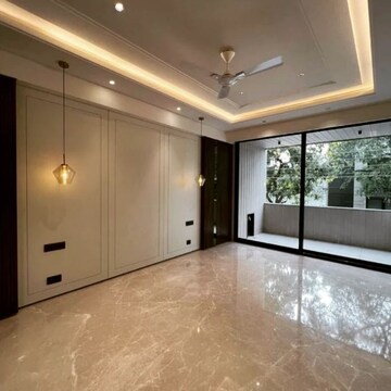 Room in 3.5 BHK Apartment at Ambience Island Lagoon, Sector 24 – for Sale
