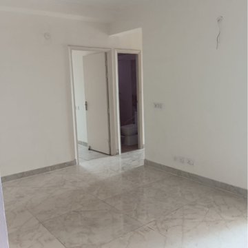 Room in 3 BHK Apartment at Gaurs Siddhartham, Siddharth Vihar – for Sale