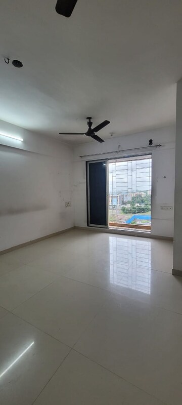 Room in 2 BHK Apartment at Cosmos Classique, Ghodbunder Road – for Sale