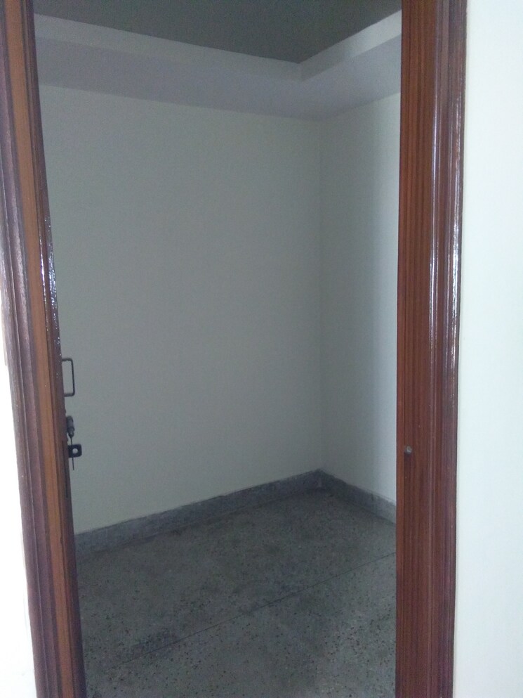 Room, sector 16 3 Bedroom 2150 Sq.Ft. Builder Floor In Sector 16 Faridabad 7240361