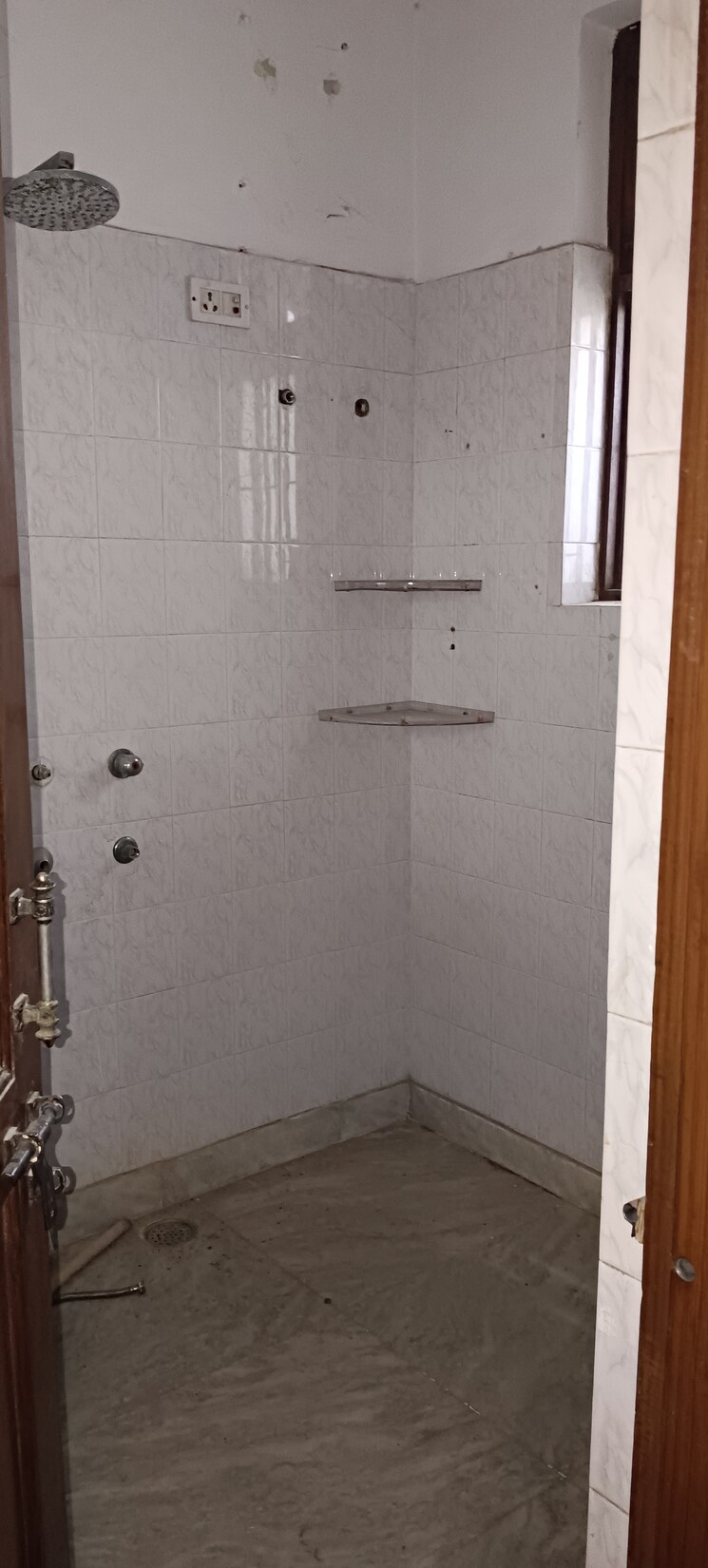 Bathroom, sector 16 3 Bedroom 2150 Sq.Ft. Builder Floor In Sector 16 Faridabad 7240361