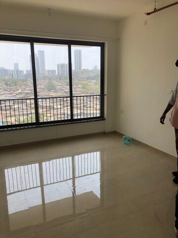 Room in 1 BHK Apartment at Mahindra Roots, Kandivali East – for Sale