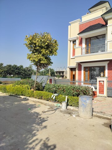  Plot – Exterior View View at Omaxe Lake, North Mullanpur - for Sale