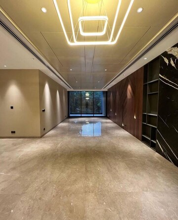 Room in 4 BHK Builder Floor at Unitech South City 1, Sector 41 – for Sale