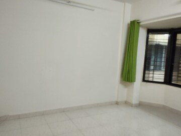 Bedroom in 2 BHK Apartment at Andheri West – for Sale
