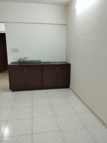 Furnished Amenities in 2 BHK Apartment at Andheri West – for Sale