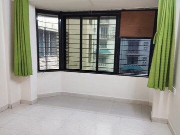 Bedroom in 2 BHK Apartment at Andheri West – for Sale