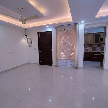 Room in 3 BHK Builder Floor at Ardee City, Sector 52 – for Sale