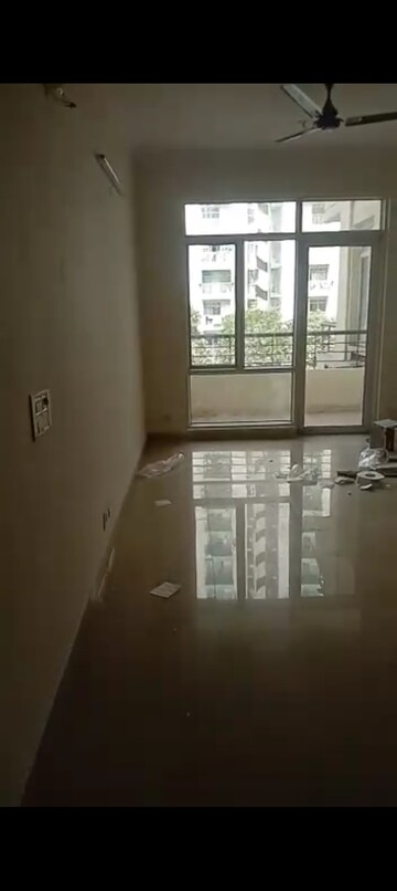 Room in 3 BHK Apartment at MCC Signature Homes, Raj Nagar Extension – for Sale
