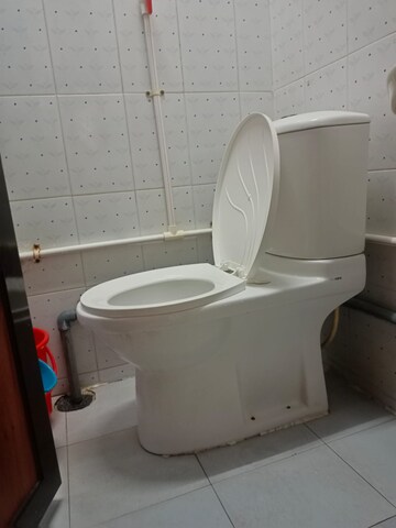 Bathroom in 2 BHK Apartment at Andheri West – for Sale