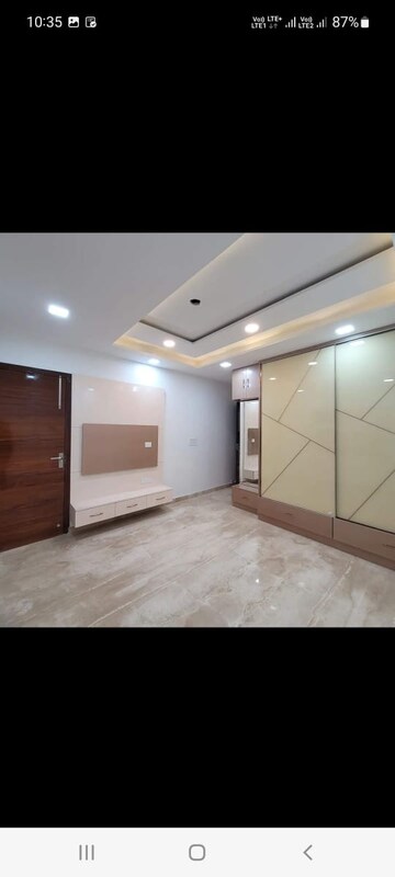 Room in 3 BHK Builder Floor at Anand Vihar – for Sale