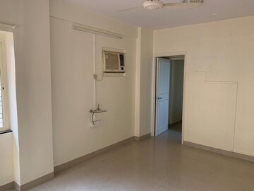 Bedroom in 2 BHK Apartment at Andheri West – for Sale