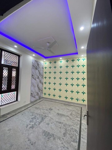 Bedroom in 3 BHK Builder Floor at Green Fields Colony – for Sale