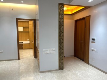 Room in 4 BHK Apartment at Raheja Imperia, Worli – for Sale