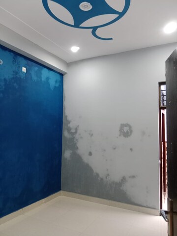 Room in 2 BHK Independent House at Chi V Greater Noida – for Sale