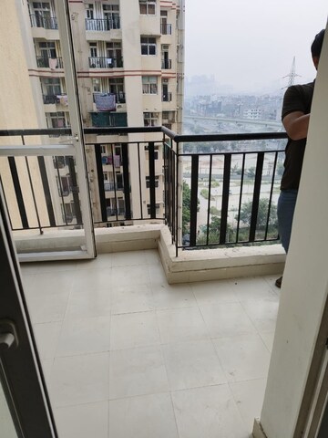 Balcony in 2.5 BHK Apartment at Amrapali Princely Estate, Sector 76 – for Sale