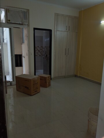 Furnished Amenities in 3 BHK Villa at Amrapali Dream Valley, Tech Zone 4 Greater Noida – for Sale