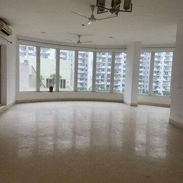 Room in 3.5 BHK Apartment at Emaar The Palm Drive-The Sky Terraces, Sector 66 – for Rent