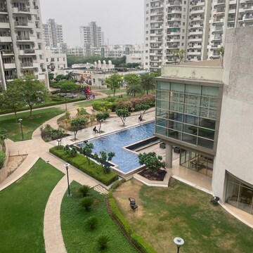 3.5 BHK Apartment For Rent in Emaar The Palm Drive-The Sky Terraces, Sector 66