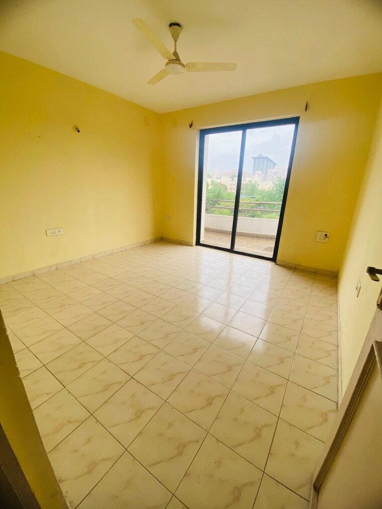 Room, salunkhe vihar society 3 Bedroom 1650 Sq.Ft. Apartment In Salunkhe Vihar Society Pune 7242921