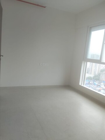 Room in 1 BHK Apartment at Dosti Oro 67, Kandivali West – for Sale