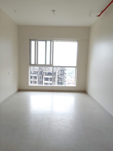Room in 1 BHK Apartment at Dosti Oro 67, Kandivali West – for Sale