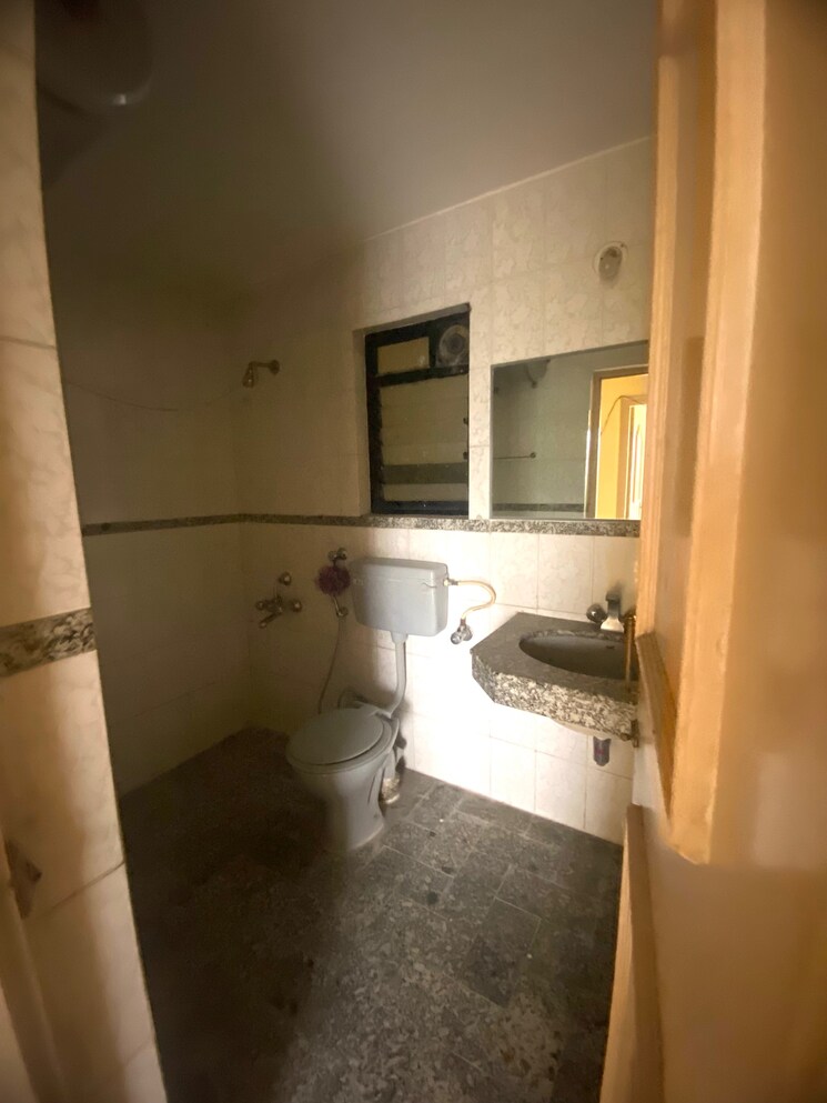 Bathroom, salisbury park 1 Bedroom 800 Sq.Ft. Apartment In Salisbury Park Pune 7243298