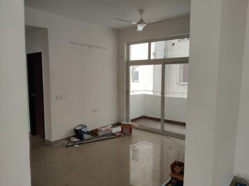 Room in 3.5 BHK Apartment at Apex Athena, Sector 75 – for Sale