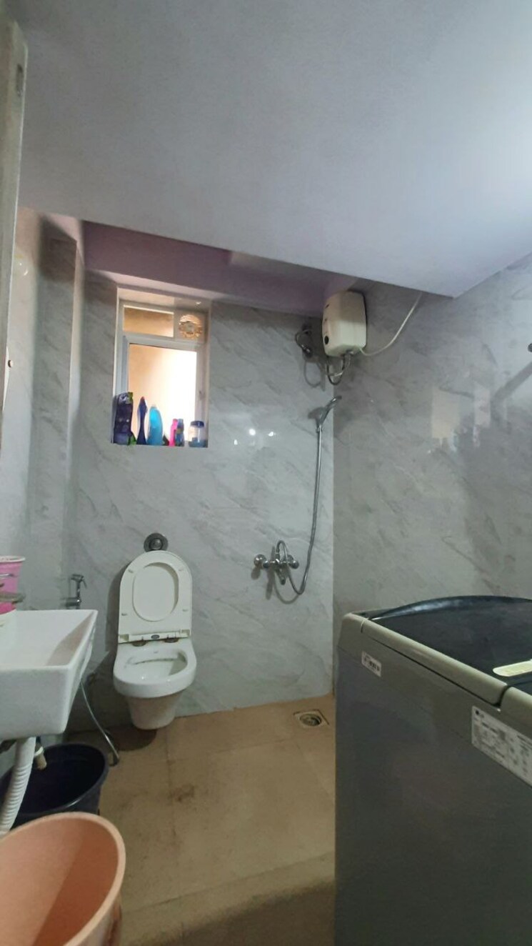 Bathroom, hiranandani-estate-angelo 2 Bedroom 680 Sq.Ft. Apartment In Ghodbunder Road Thane 7243510