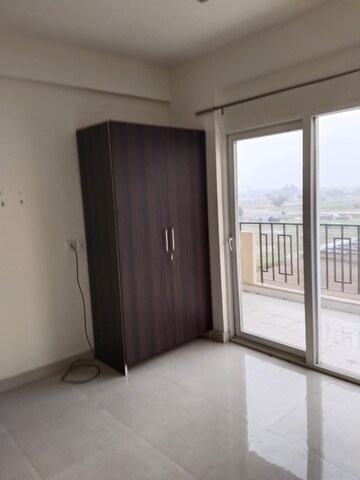 Room in 2 BHK Apartment at Shree Vardhman Green Court, Sector 90 – for Sale