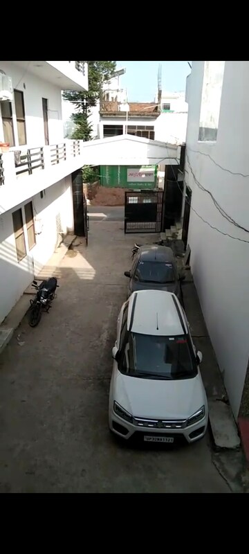Parking in 3 BHK Independent House at Jankipuram – for Sale
