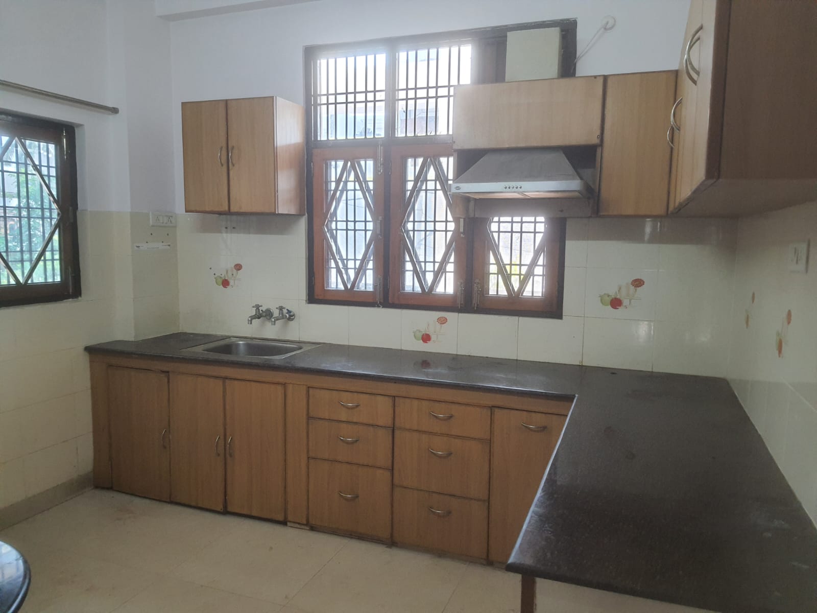 2 BHK Independent House For Rent in Gomti Nagar Lucknow  7244293