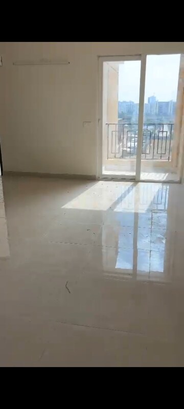 Room in 2 BHK Apartment at Signature Orchard Avenue 2, Sector 93 – for Sale