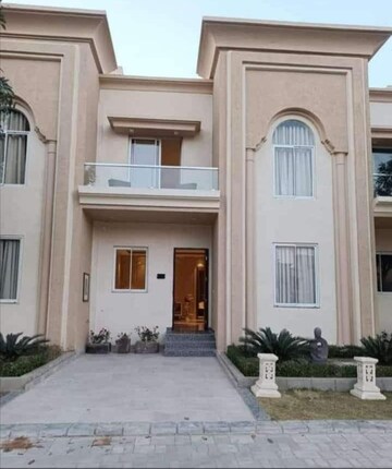 6+ BHK Independent House – Exterior View View at Ashok Vihar - for Sale