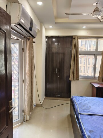 Living Room in 2 BHK Apartment at Amrapali Princely Estate, Sector 76 – for Sale