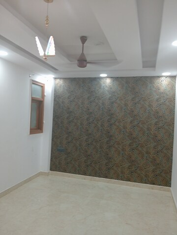 Room in 3 BHK Builder Floor at Govindpuri – for Sale