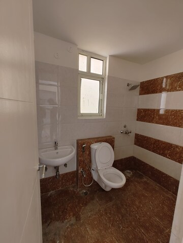 Bathroom in 2.5 BHK Apartment at Shree Vardhman Flora, Sector 90 – for Sale