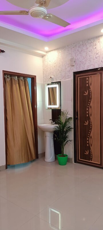 Living Room in 1 BHK Builder Floor at Mahavir Enclave – for Sale