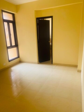 Room in 2 BHK Apartment at Apex Our Homes, Sector 37c – for Sale